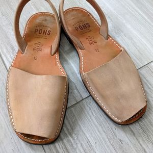 Pons Avarcas light brown, size 12